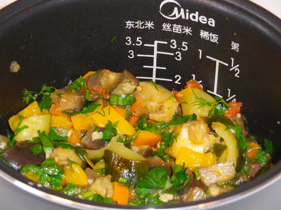 Овощное рагу с баклажанами в мультиварке: рецепты приготовления с мясом и кабачками
