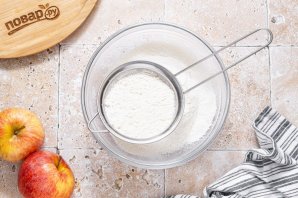 Шарлотка постная