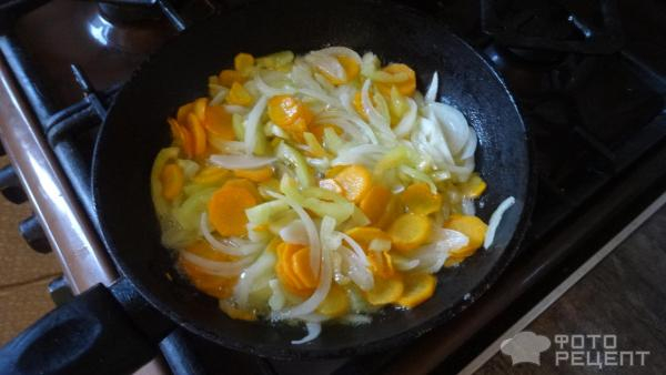 Рецепт: Цветная капуста с овощами в бисквитном тесте - Вкусное блюдо.